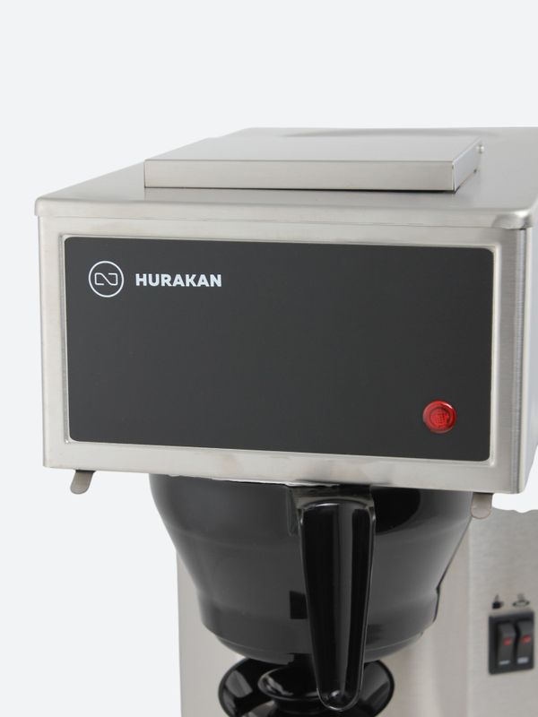 Machine à café professionnelle automatique en acier inoxydable pour extraction d'espresso.