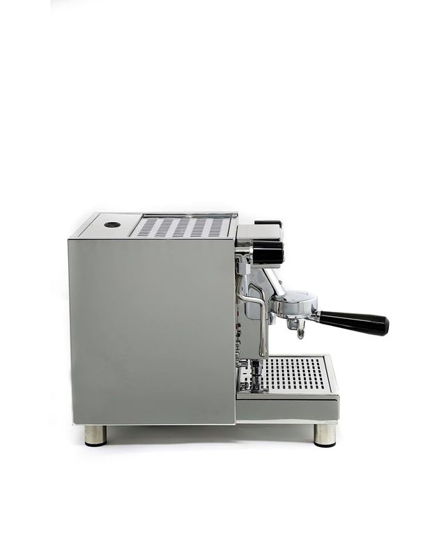 Machine à café automatique professionnelle en acier inoxydable avec panneau de commande électronique.