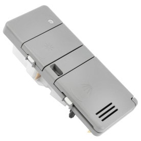 Injecteur de rinçage professionnel automatique pour dosage de précision en lave-vaisselle.
